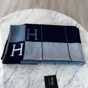 Hermes Avalon III throw blanket